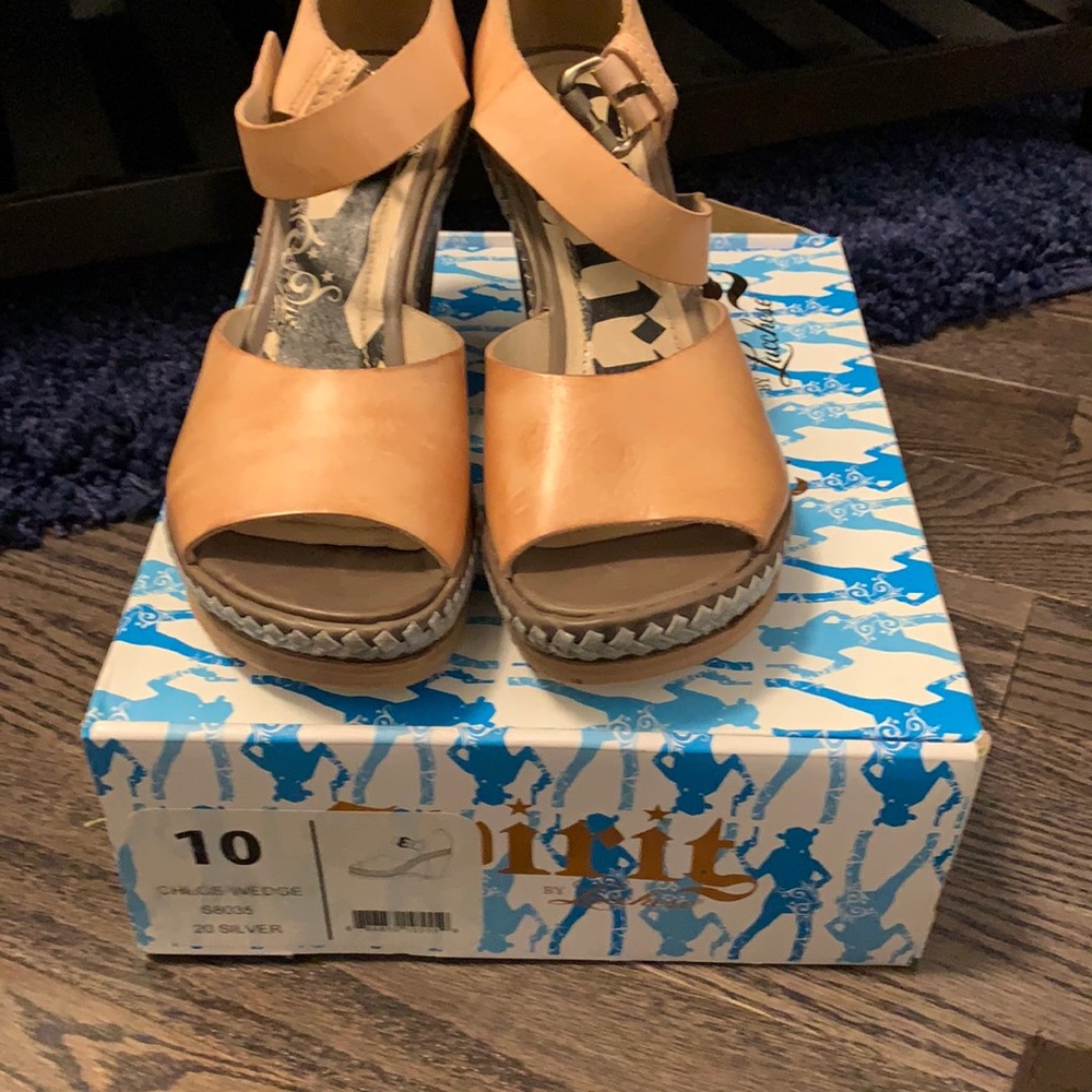Brand New Spirit by Lucchese Chloe Wedge Sandal 10